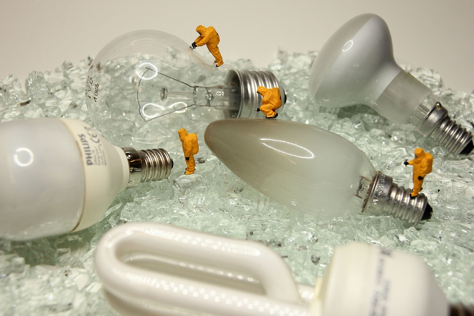 Moderní kompaktní zářivky 36 W neblikají díky elektronickému předřadníku